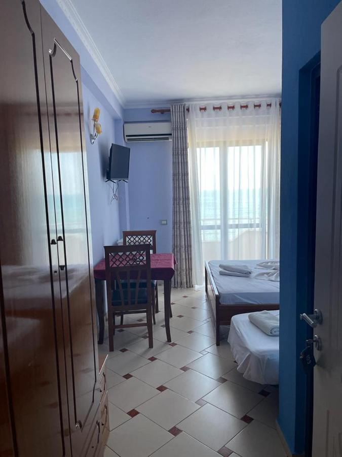 Hotel Ferrara ดูร์เรส ภายนอก รูปภาพ
